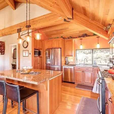 Lake Tahoe Home With Hot Tub 10 Mi To Palisades Ski